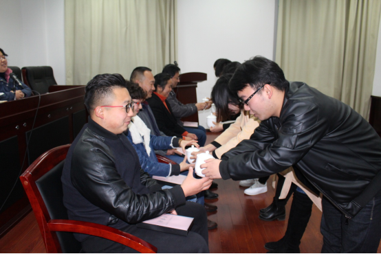 1513301621855127.png blob.png